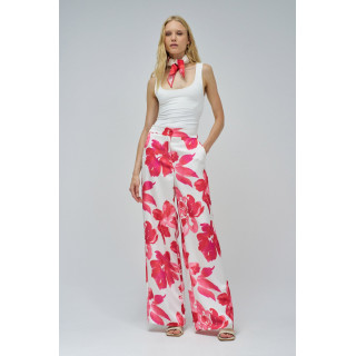 CALÇAS STRAIGHT COM ESTAMPADO FLORAL